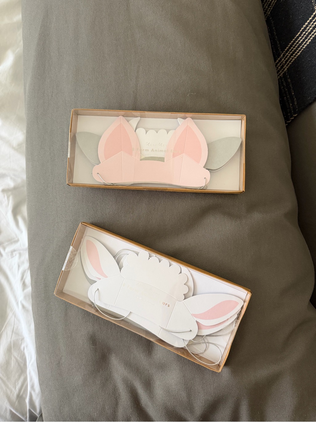 Meri Meri Farm Animal Garland & Animal Ears — image 3 of 8